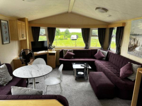 Whitehouse Farm Lodge Retreat in North Kyme